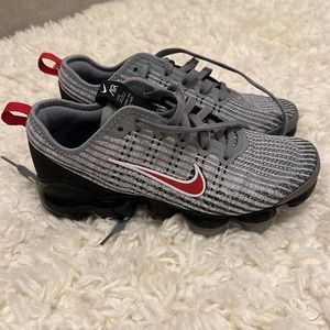 Nike vapormax like new ✨